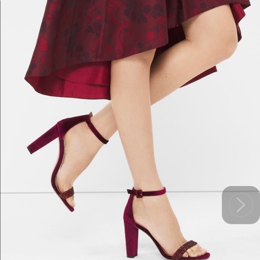White House Black Market Dark Red Heels size 7